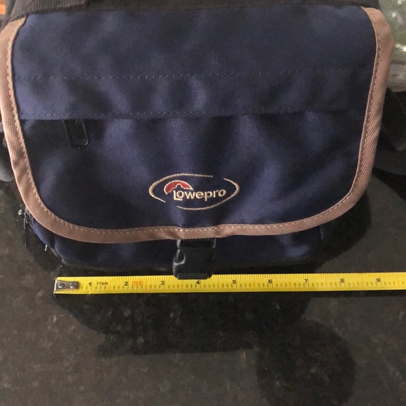Lowepro nova mini camera bag - Picture 8 of 8
